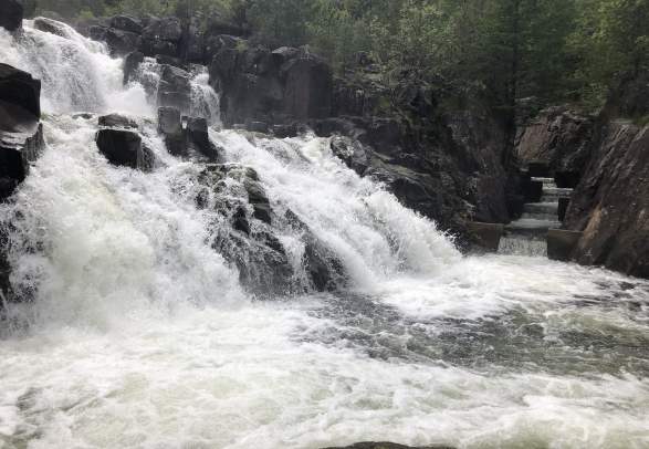 The waterfall in the Jørpelands-river – and the nature path