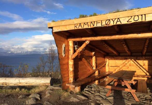 Hiking to Gangsåstoppen