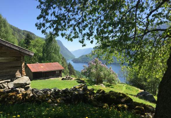 In the footsteps of the girls from Rui