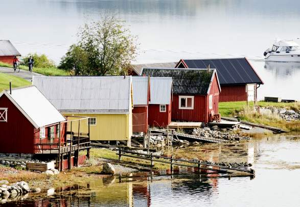 Guided walk around Straumen