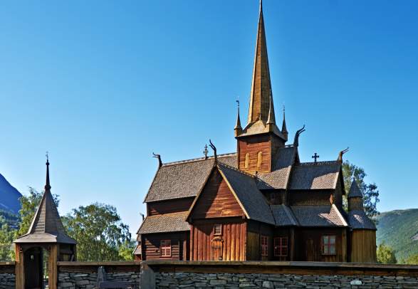 Lom Stave Church