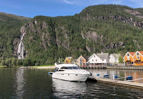 Private fjord cruise to Modalen with waterfalls and stop in Mo village
