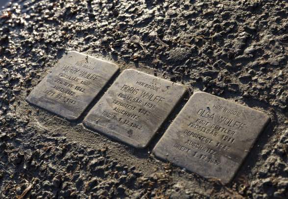 Stolpersteine: memorial cobblestones