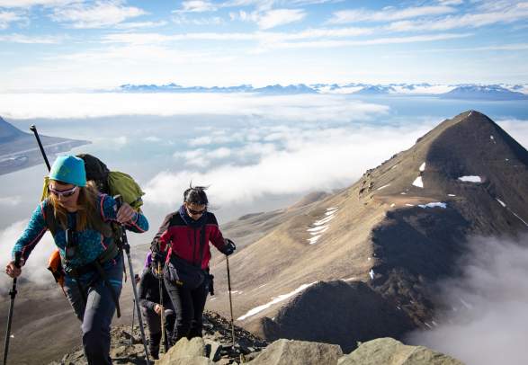 Arctic Challenge: Hiortfjellet – hike and kayak - Svalbard Wildlife Expeditions