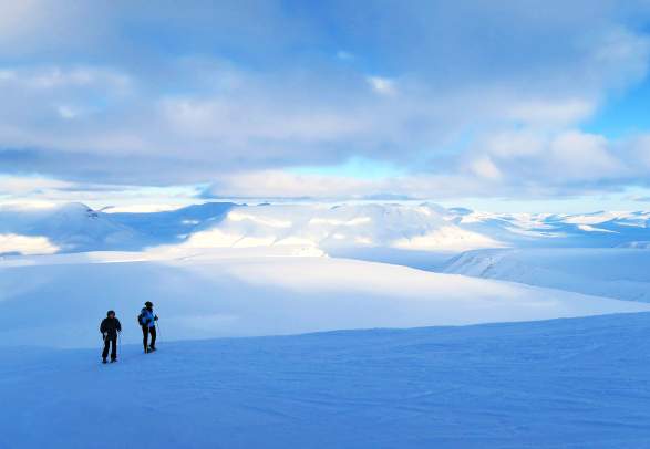 Foxfonna: Hike from the summit and explore glaciers and mountains - Svalbard Wildlife Expeditions