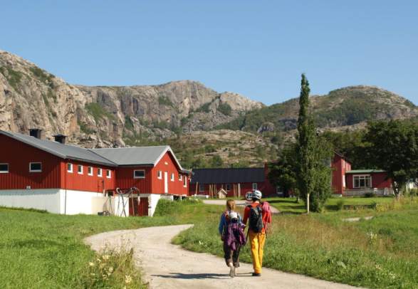 Climb Flatanger - climbing and accommodation