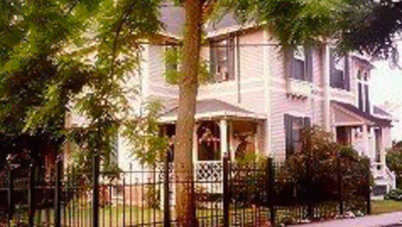 Old Beach Inn
