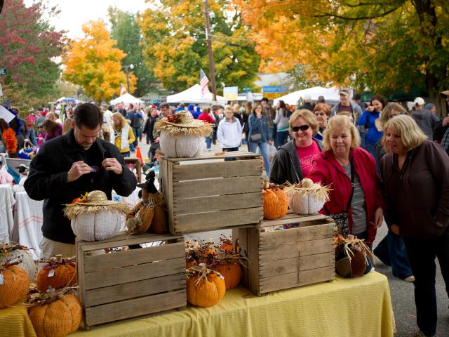 Glendale Crossing Festival