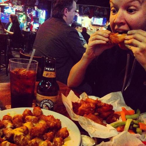 North River Tavern Wings