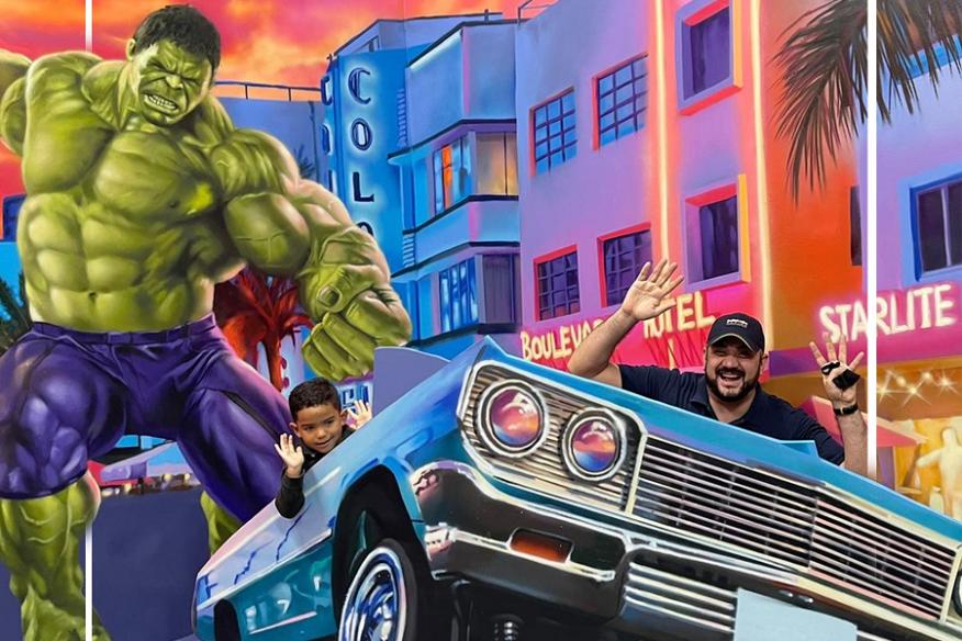 Hulk at Art of Illusions