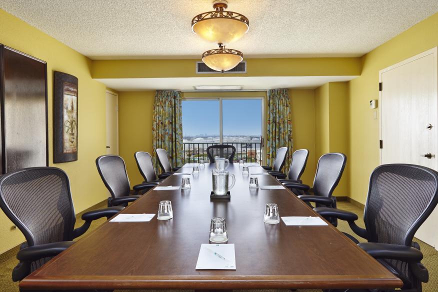 Boardroom/Conference Room