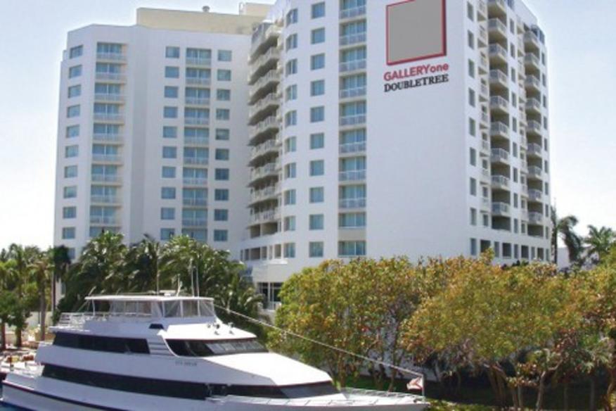 GALLERY ONE A DOUBLETREE SUITES - GalleryOne ExterIntracstl.rgb 1 1ee7fd36 5056 B3a8 49d755058b477056