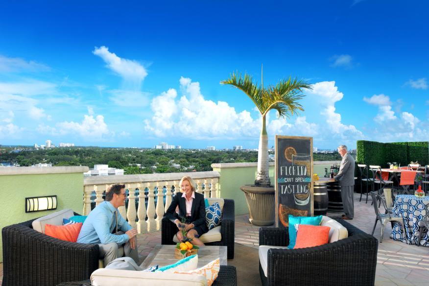 RIVERSIDE HOTEL Fort Lauderdale - Rsz Balcony1 A6F839BF 999B 4645 A57D4269A16F77D8 773483de F04f 4324 Bfa54a404c13774d