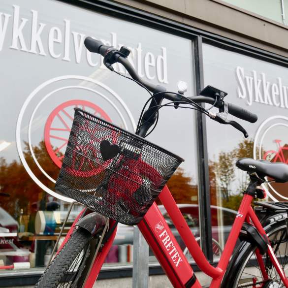 second hand bike with basket