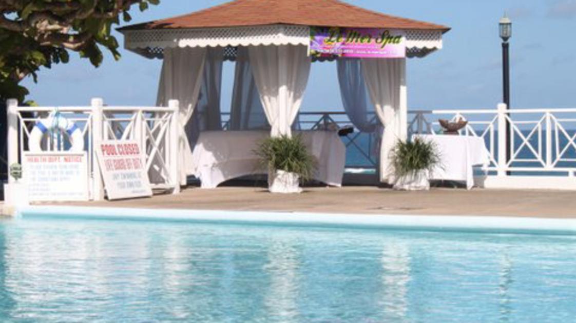 Hibiscus Lodge C