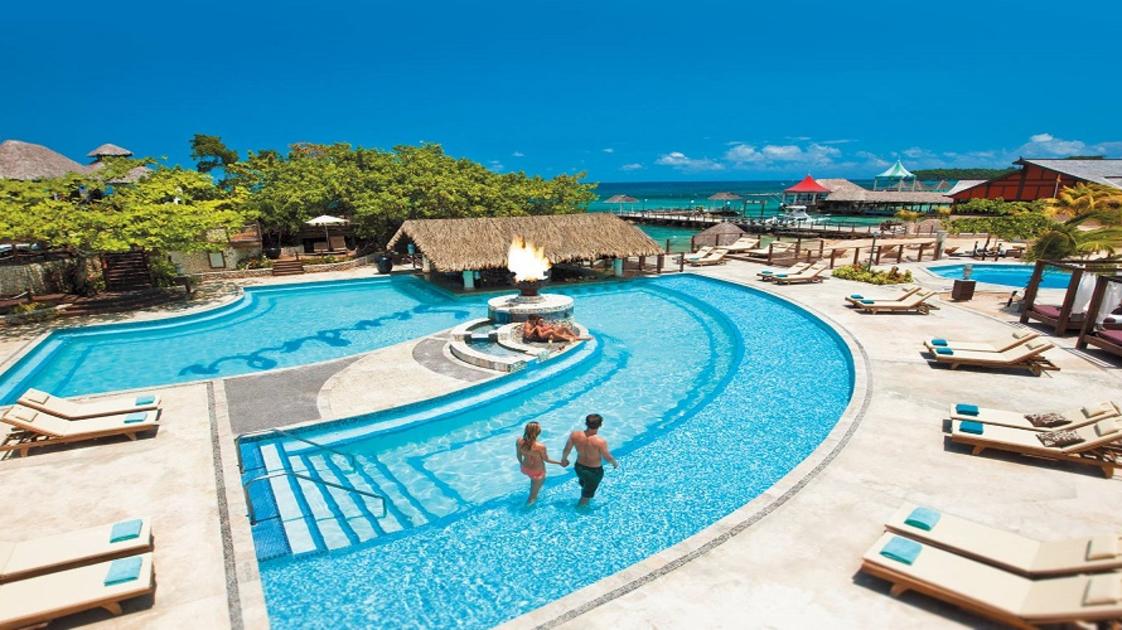 sandals ochi spa