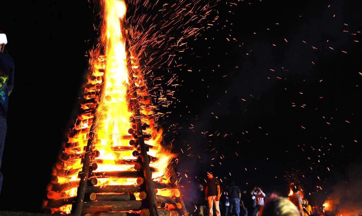 Christmas Eve Bonfires on the Levee