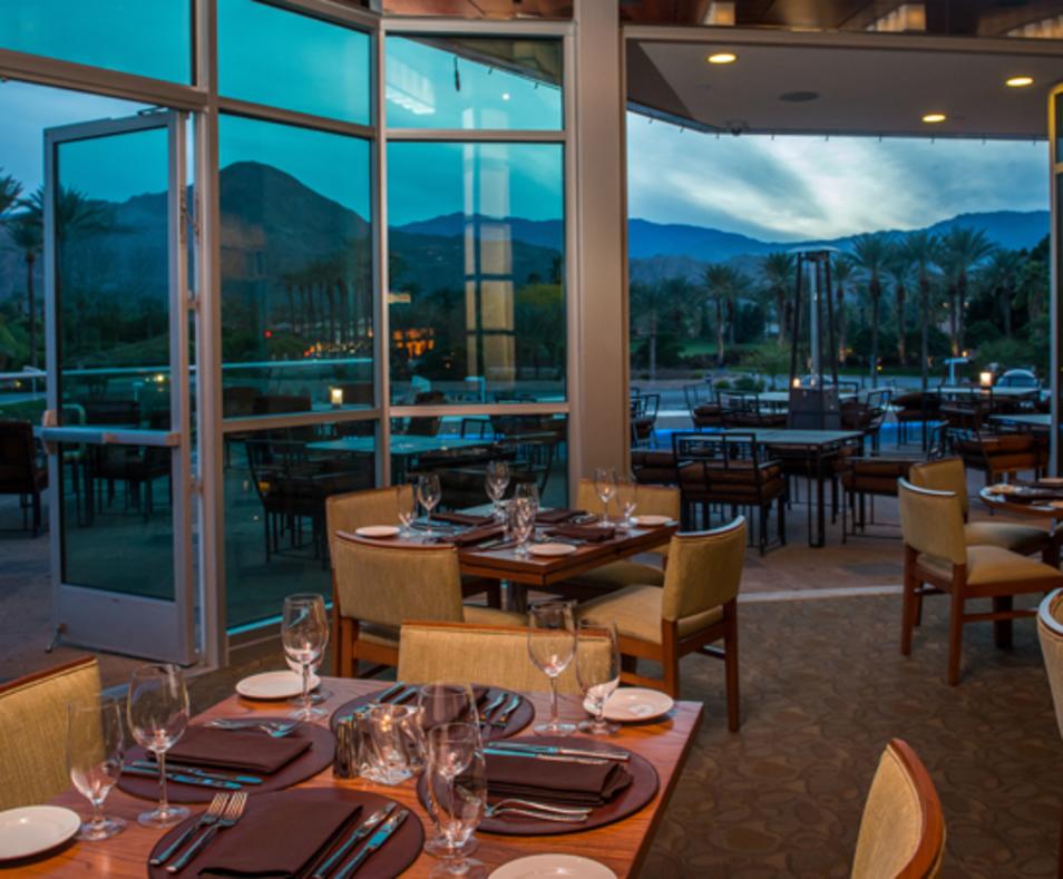 Vue Grille Bar At Indian Wells Golf Resort Vue Grille Bar