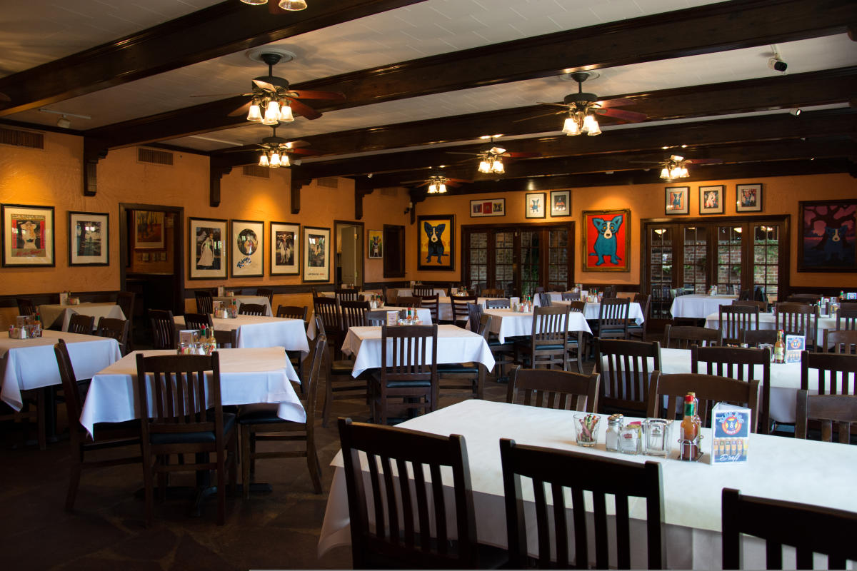 Blue Dog Cafe Tables and Seating