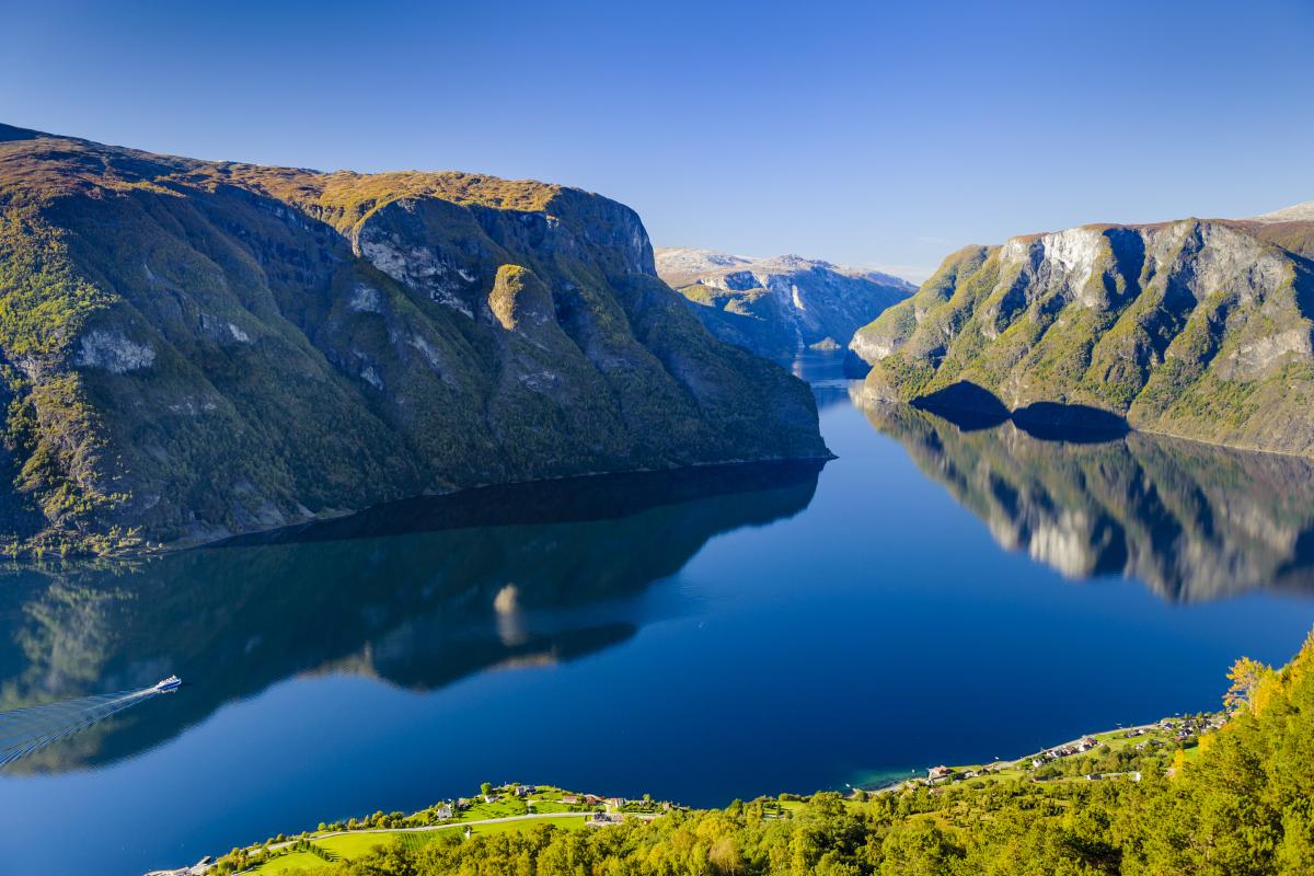 Seasons in Fjord Norway Official travel guide to Norway
