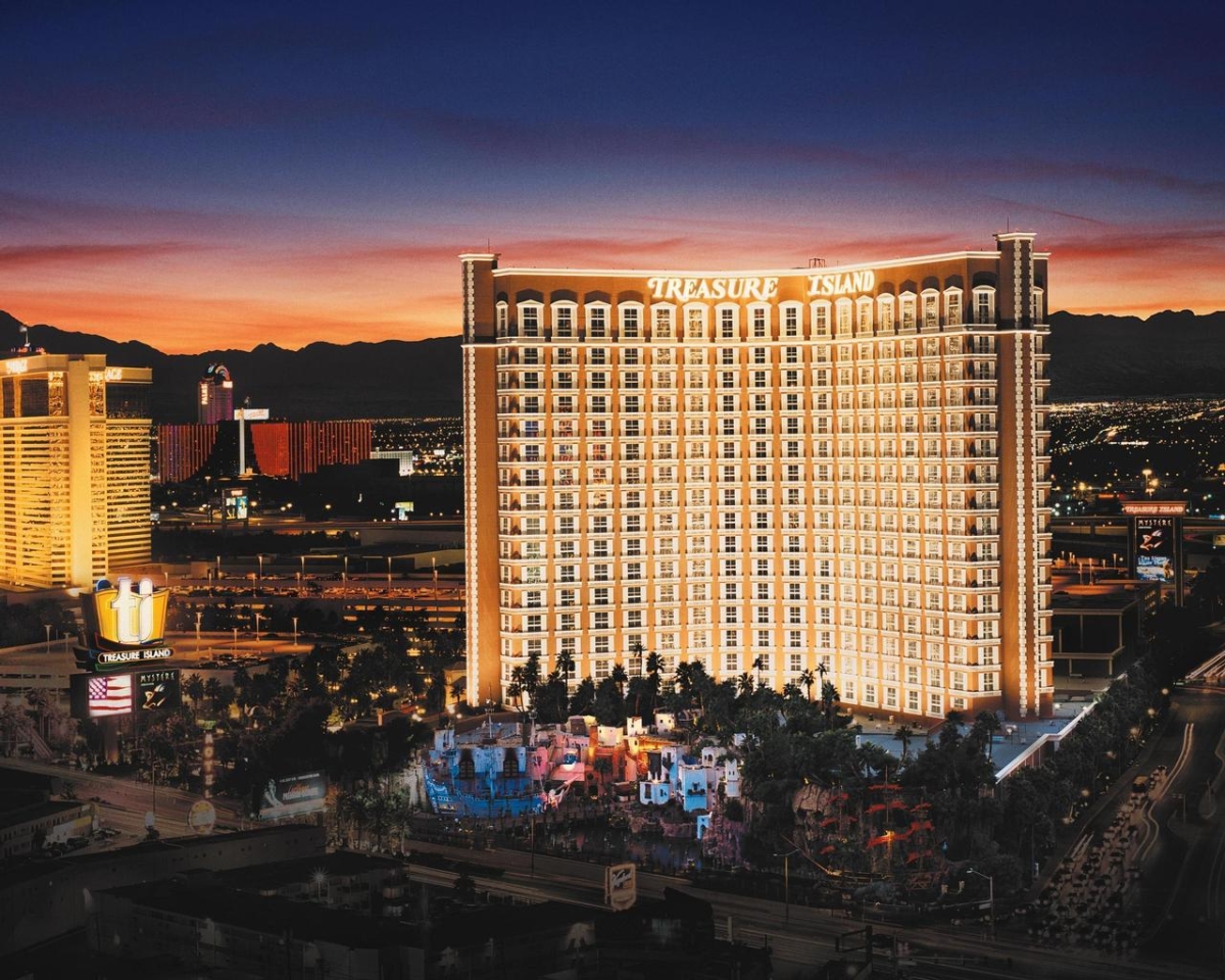 treasure island las vegas pool