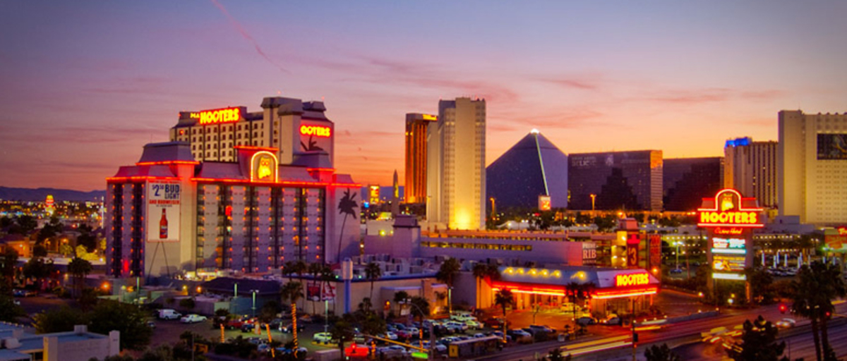 games at the hooters casino las vegas