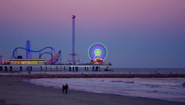 Beaches Near Houston Find Places To Visit Within 30 60 Minutes Beach 201 Seawall Blvd Galveston Tx