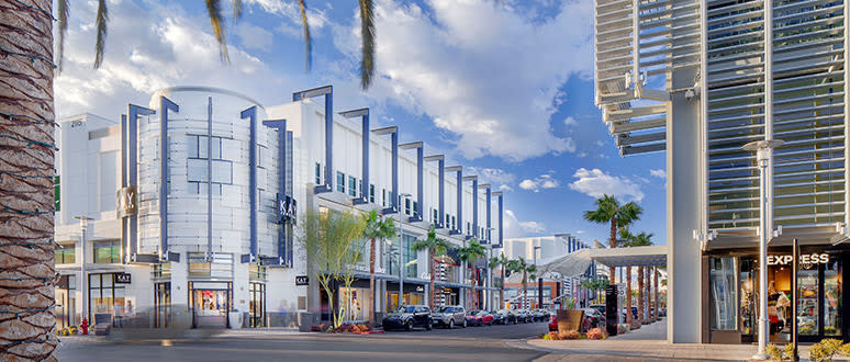 https://assets.simpleviewcms.com/simpleview/image/fetch/c_limit%2Cq_75%2Cw_1200/https%3A//lasvegas.simpleviewcrm.com/images/listings/original_downtown-summerlin20.jpg