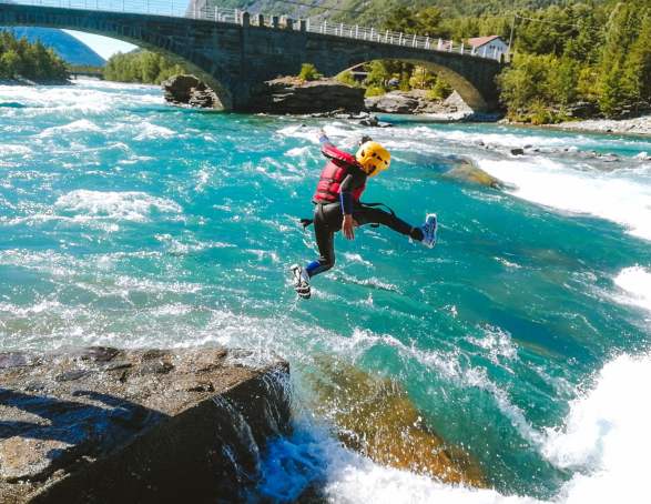 Rafting In Skjak Skjak Adventure Family Activities Skjak Norway