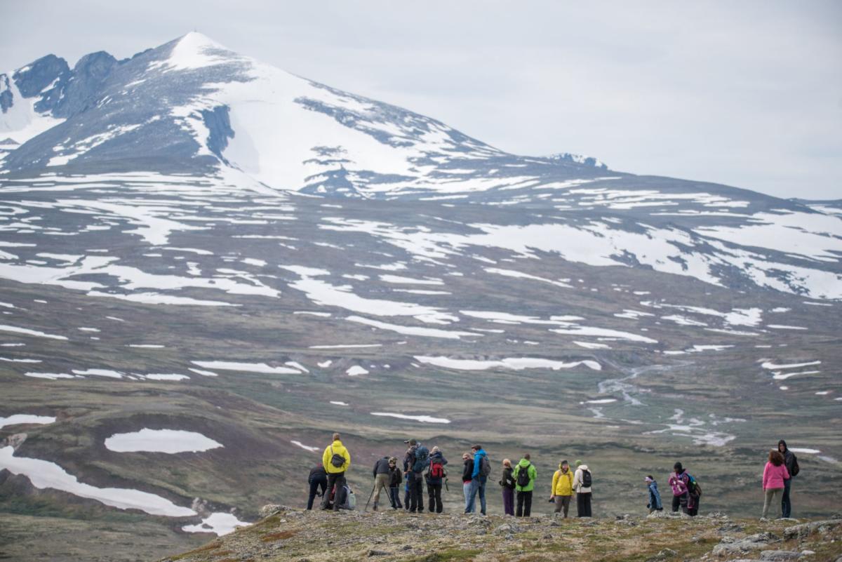 Private guided hike to Snøhetta