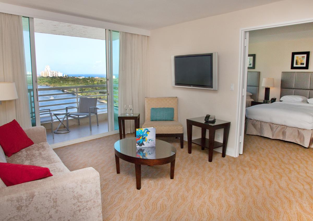 Gallery One A Doubletree Suites By Hilton Hotel Fort
