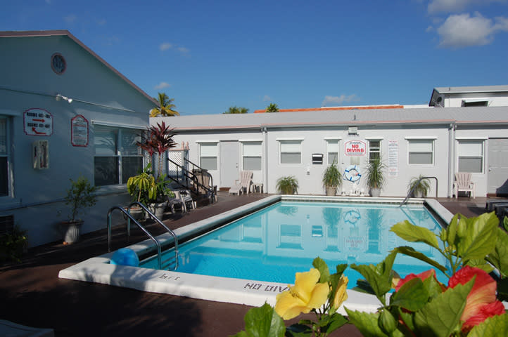 Richard S Motel Courtyard Hollywood Fl 33020 6109