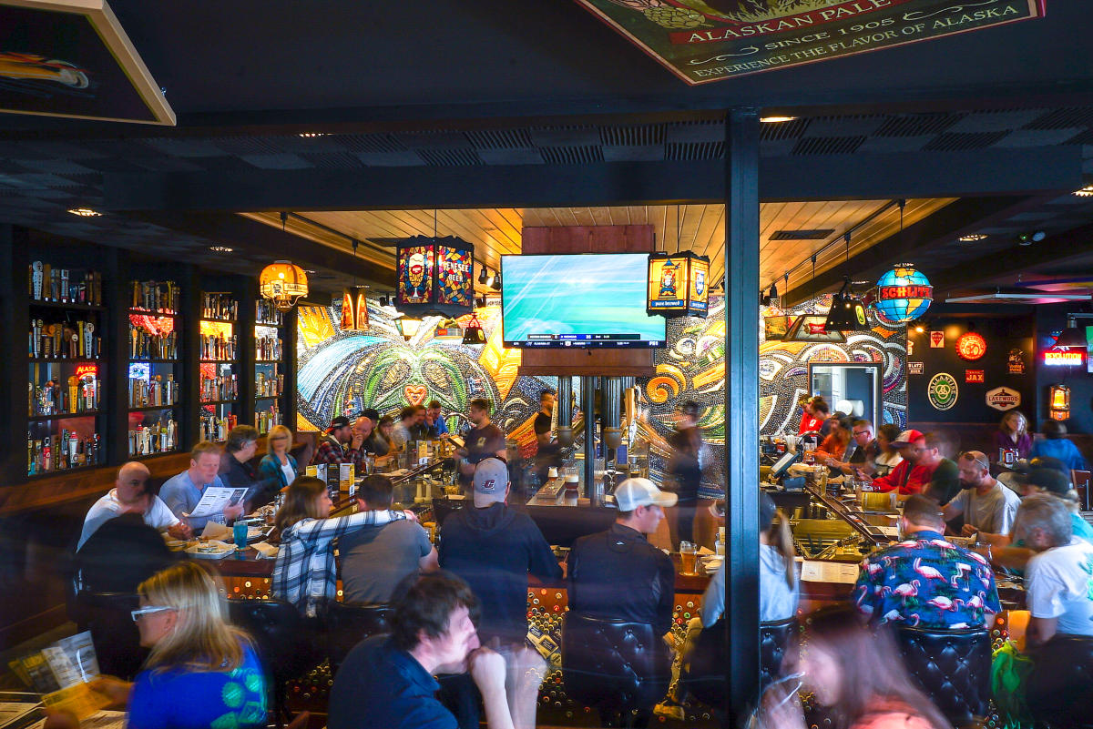 HopCat Knapp's Corner Restaurants in Grand Rapids, MI