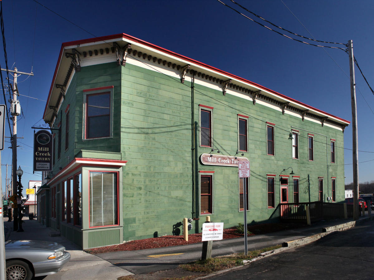Mill Creek Tavern Restaurants in Comstock Park, MI