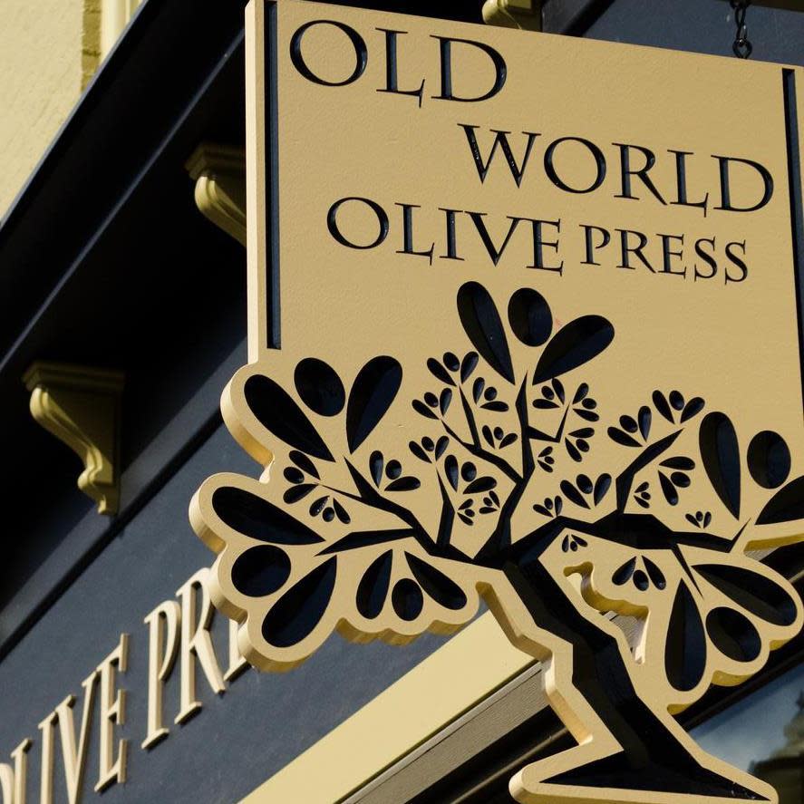 Old World Olive Press Shopping In Grand Rapids Mi