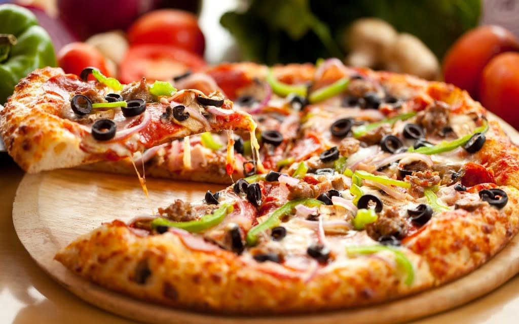 CP Pizza | Restaurants in Comstock Park, MI