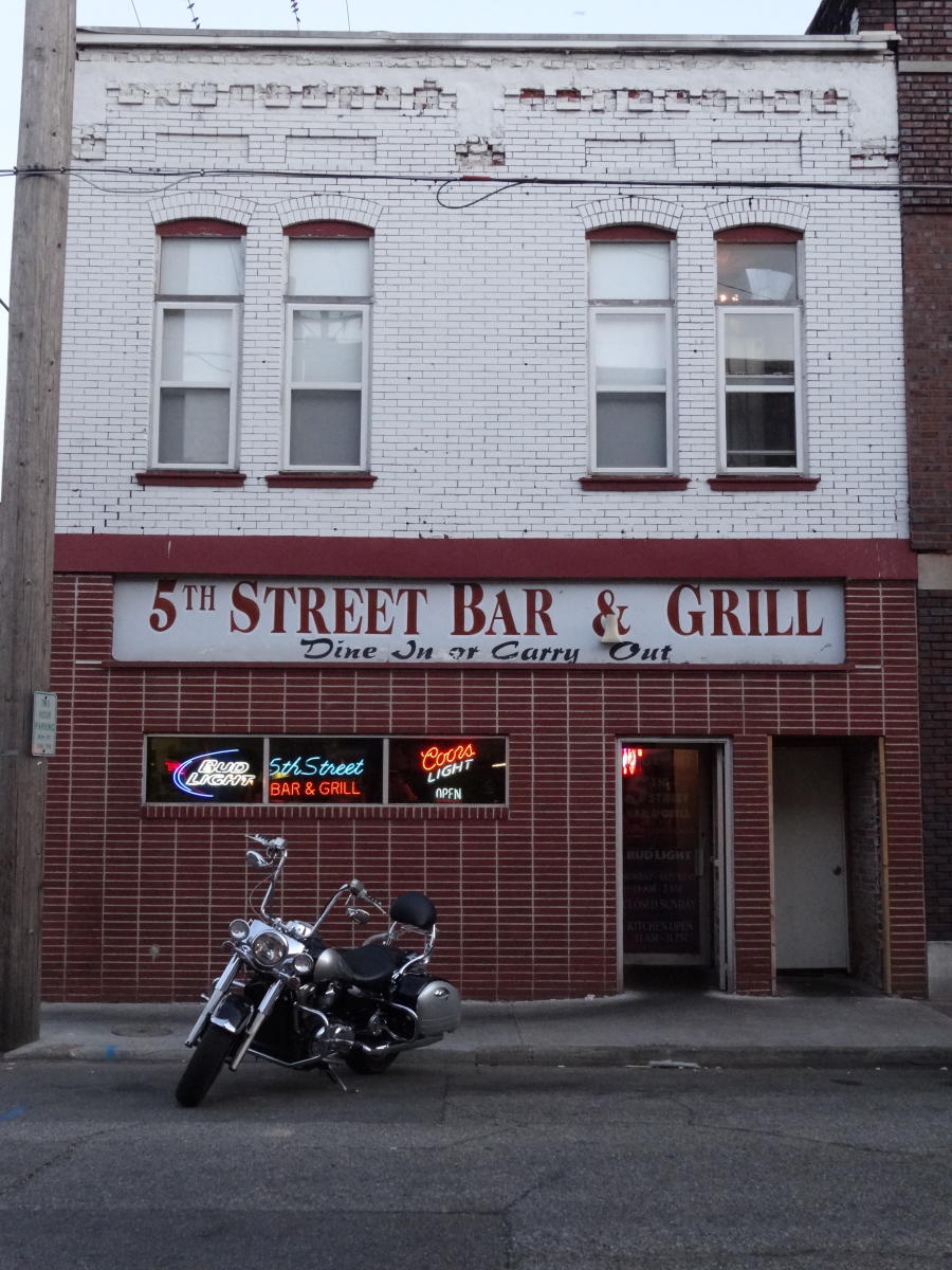 5th Street Bar & Grill Pittsburg, KS 66762