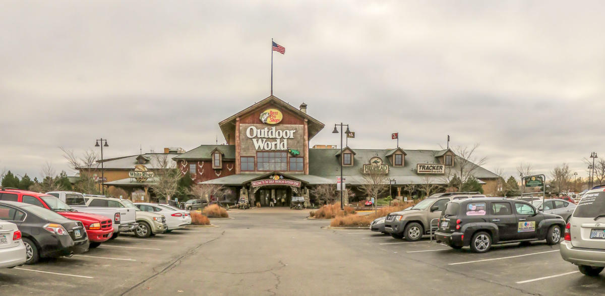 Bass Pro Shops Outdoor World Olathe, KS 66061