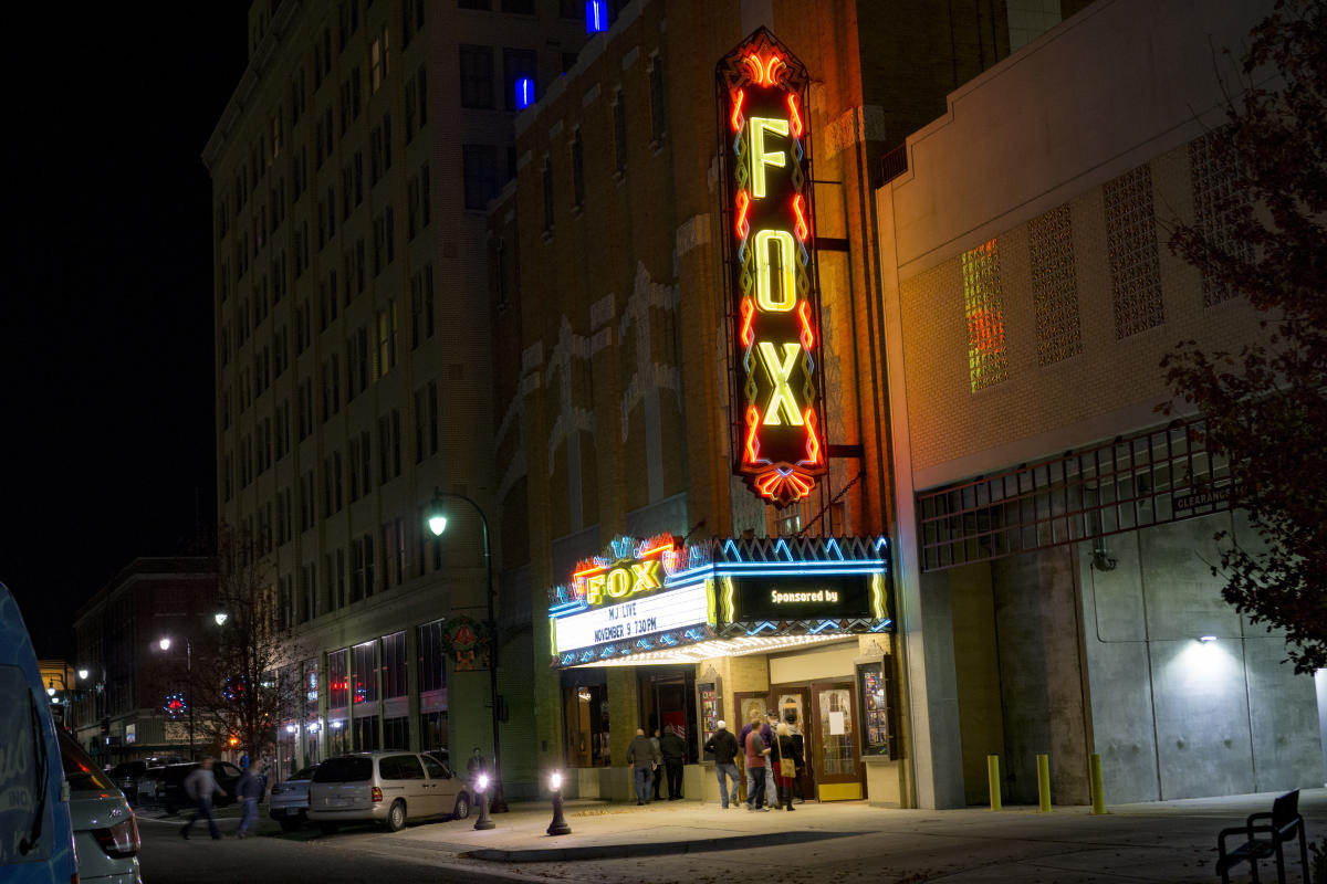 Hutchinson's Historic FOX Theatre Hutchinson, KS 67501