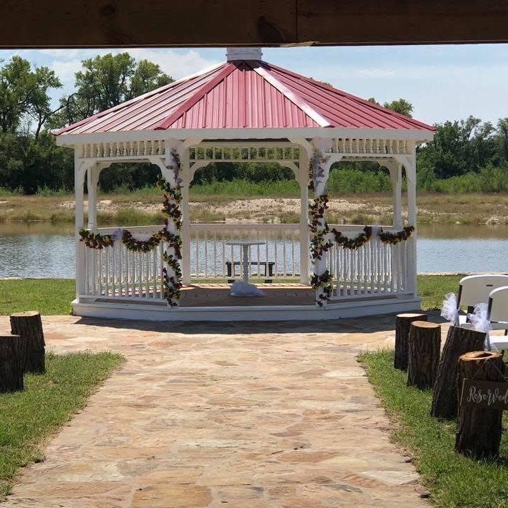 Lakeside Wedding Venue and Event Inman, KS 67546