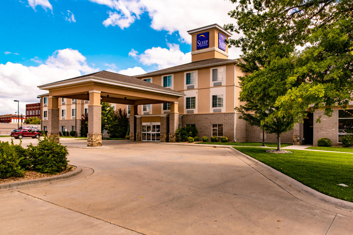 Sleep Inn & Suites Coffeyville, KS 67337