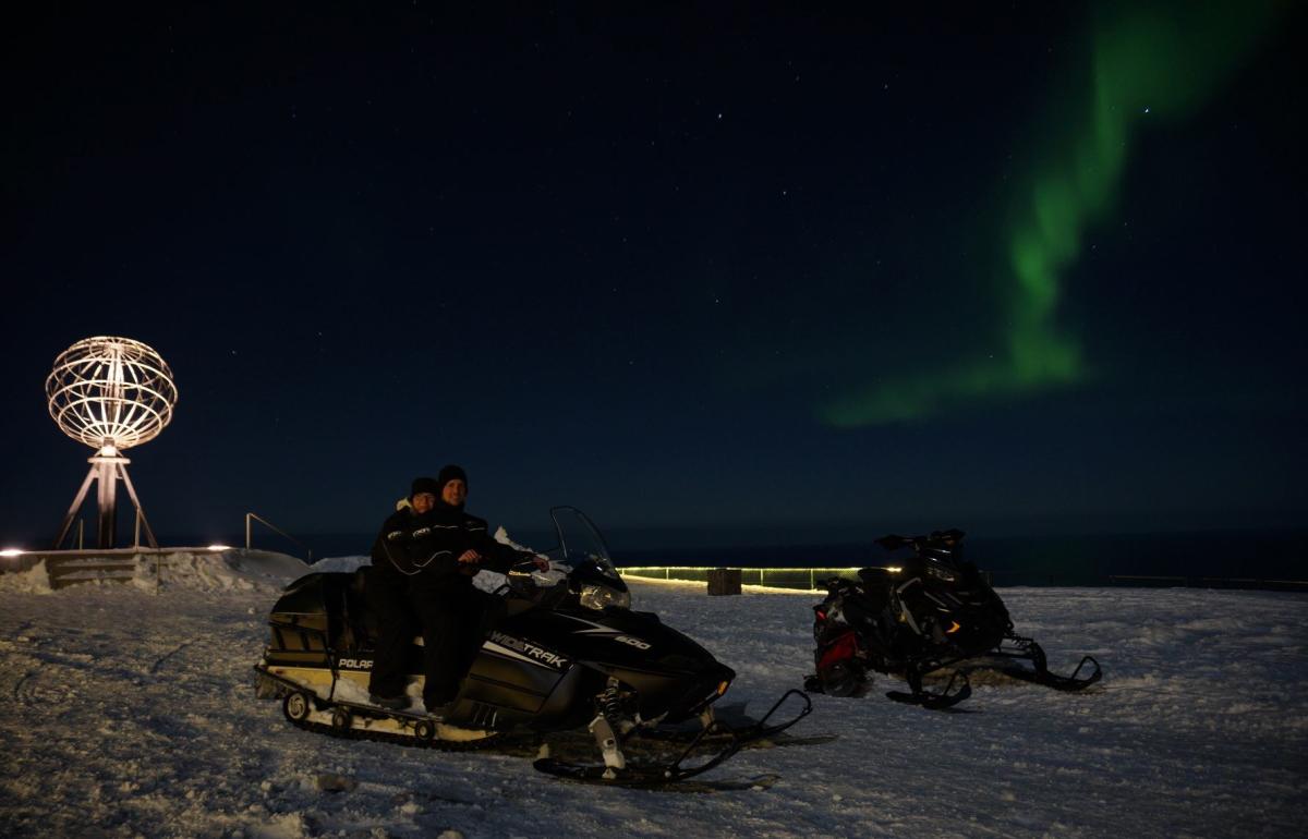 Midnight Expedition to the North Cape, Outdoor in Norway — Ravlling