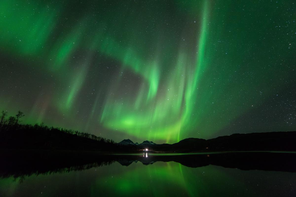 Chase the Northern Lights at Jakobsbakken in Sulis