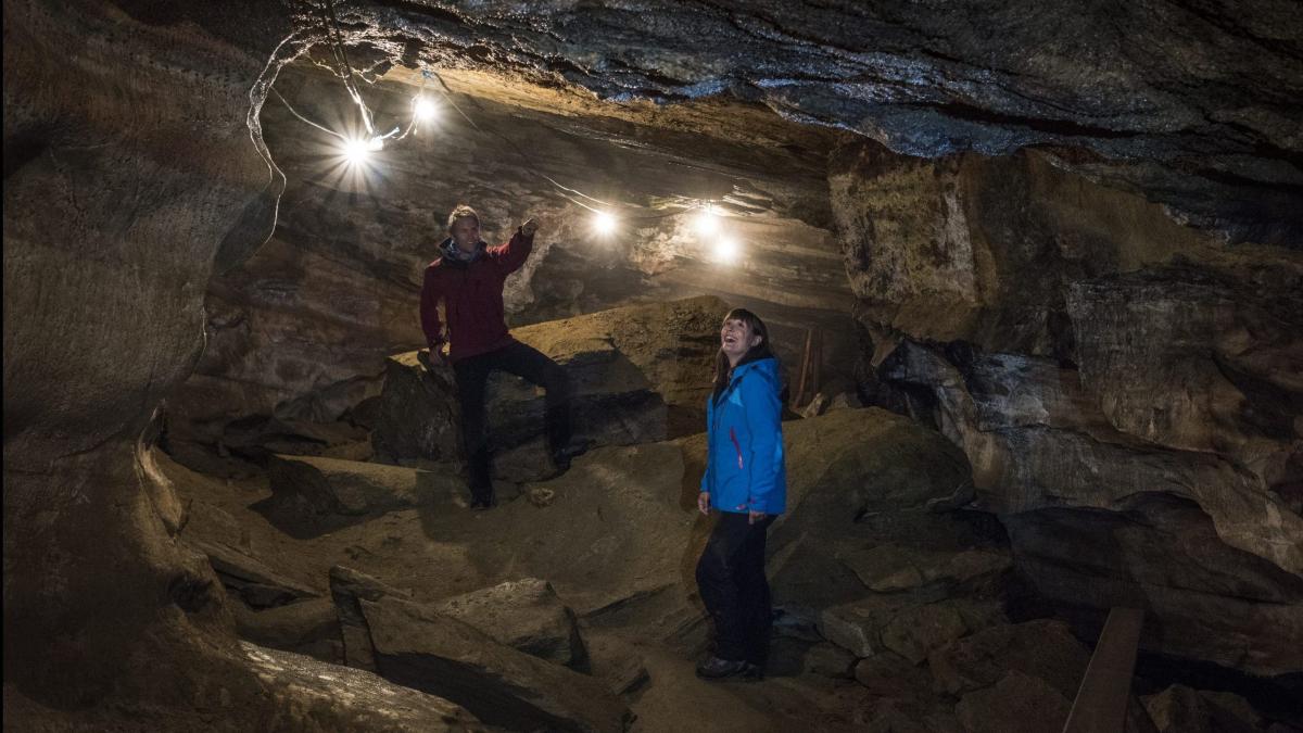 Guided cave tour in Grønligrotta