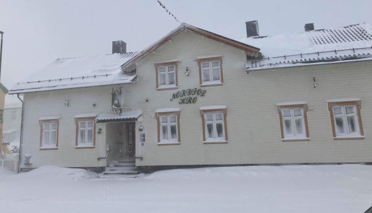 Visit North Norway's oldest pub in Vardø; Nordpol Kro
