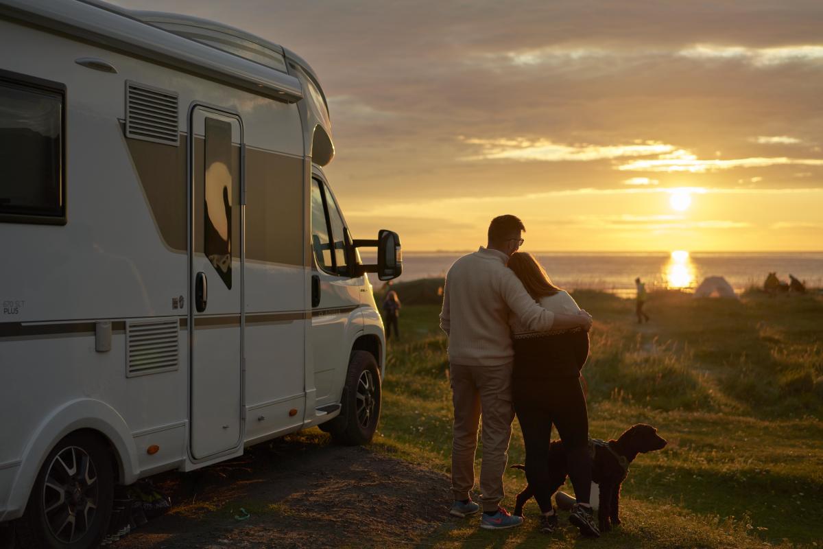 Camping by the midnight sun - Lofoten Beach Camp