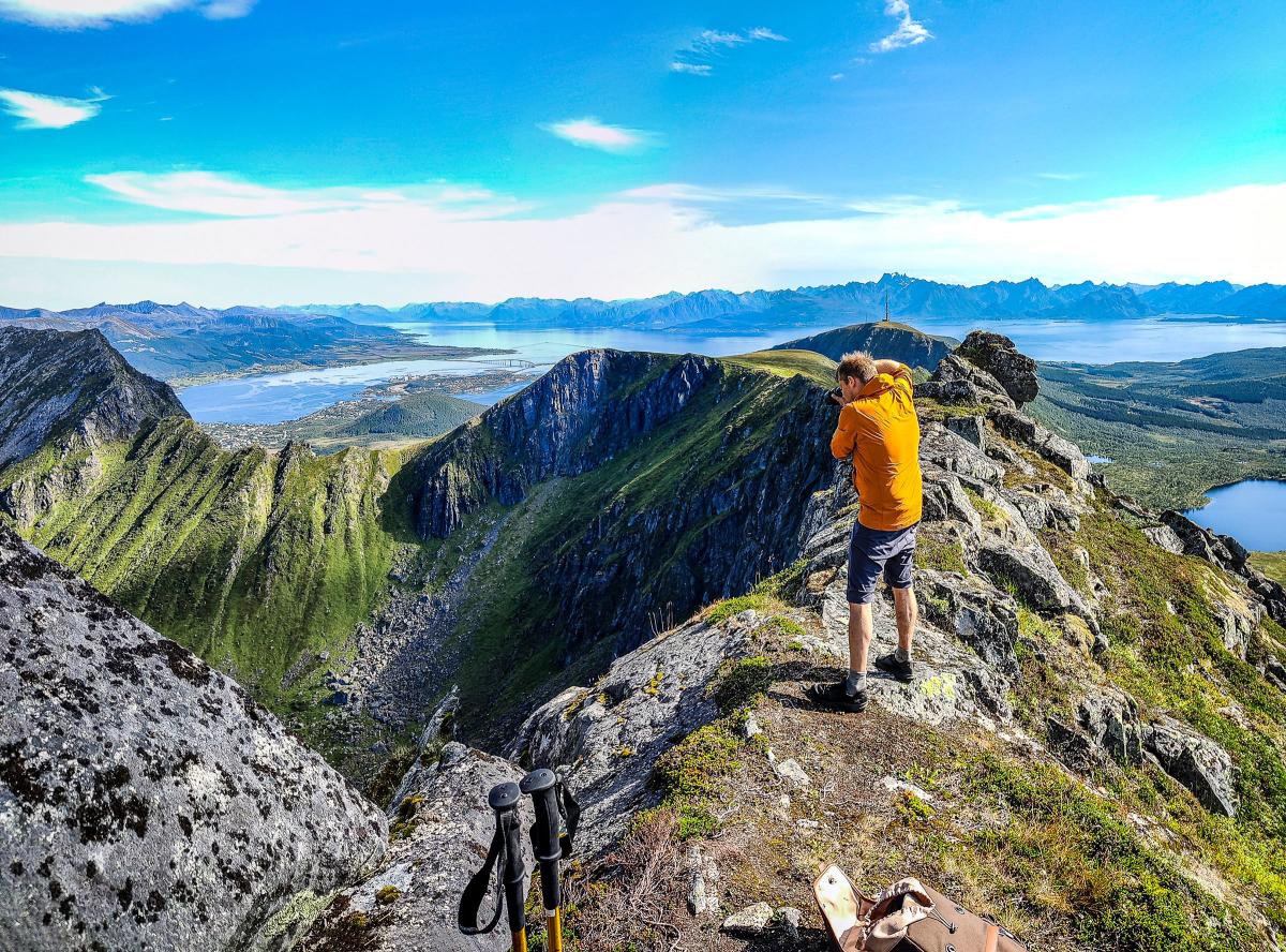Guidet fjelltur i Vesterålen - Adventure 4 Life | Midnight Sun | Melbu ...