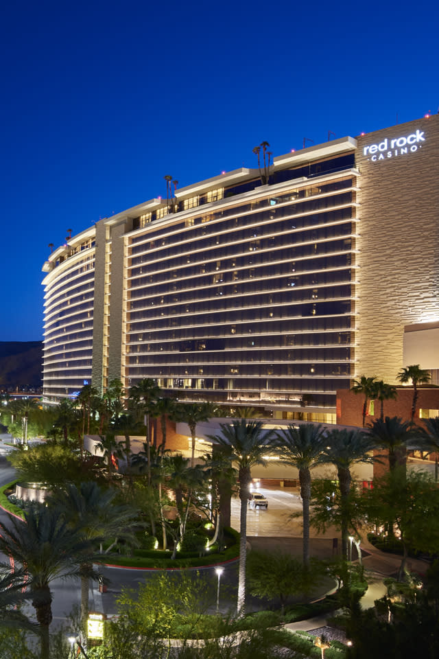 movies playing at red rock casino