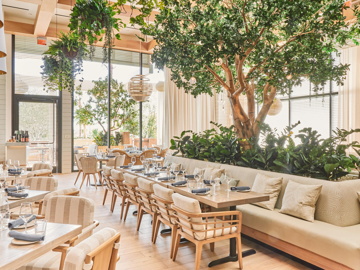 Why Summer House Las Vegas Photos Are All Over Your Feed Right Now