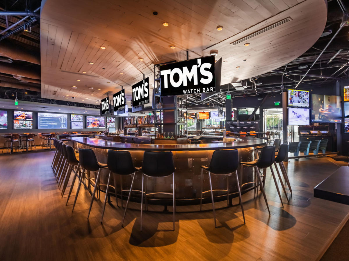 Toms Watch Bar- Washington, DC — KALACEY EXPLAINS IT ALL